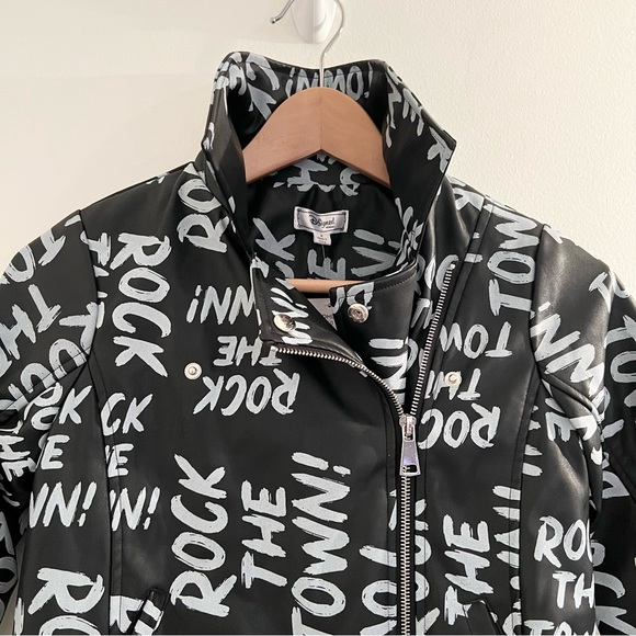 GIRL DISNEY DESCENDANT 3 MOTO JACKET black zipper sz M 54.00 MSRP D SIGNED - Picture 9 of 10